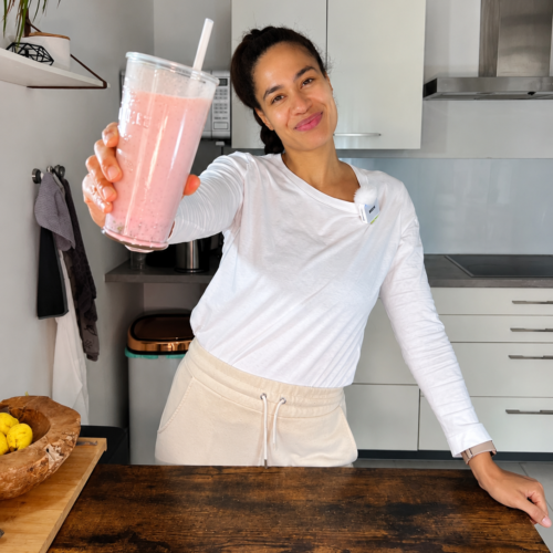Pfirsich-Joghurt-Smoothie mit Skyr und Haferflocken