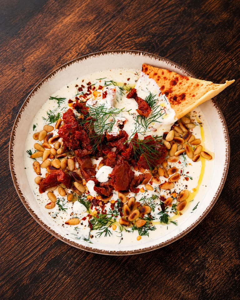 Mediterraner High-Protein-Dip